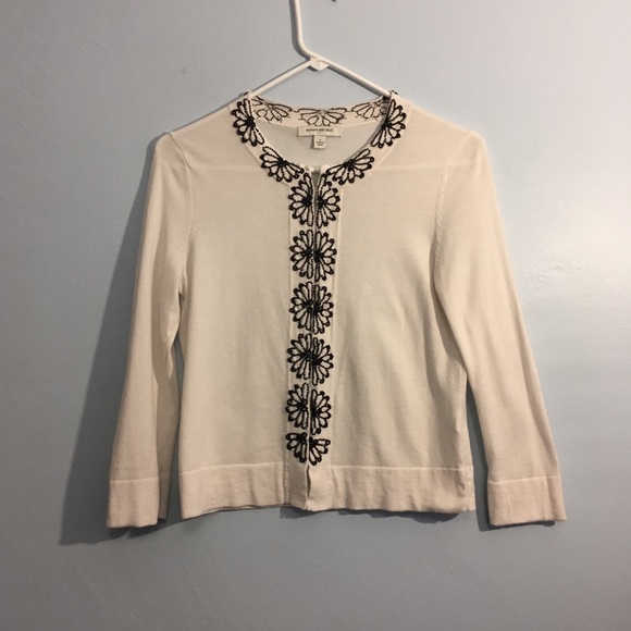 🍌 Republic Cardigan w Beaded Flower Detail Size S - Picture 2 of 8